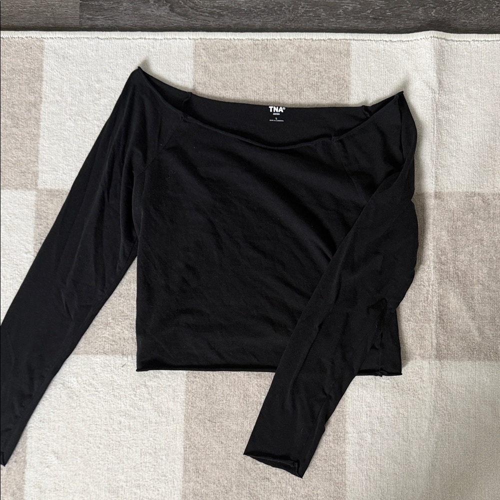 Aritzia TNA Off-Shoulder Longsleeve